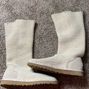 UGG classic Cardi, beige and gold barley worn, like new. Womens size 9